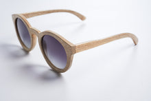 Load image into Gallery viewer, Wooden sunglasses, polarized sunglasses, engraved sunglasses, Bewell sunglasses
