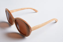 Load image into Gallery viewer, wooden sunglasses, polarized sunglasses, engraved sunglasses, bewell sunglasses
