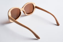 Load image into Gallery viewer, wooden sunglasses, polarized sunglasses, engraved sunglasses, bewell sunglasses
